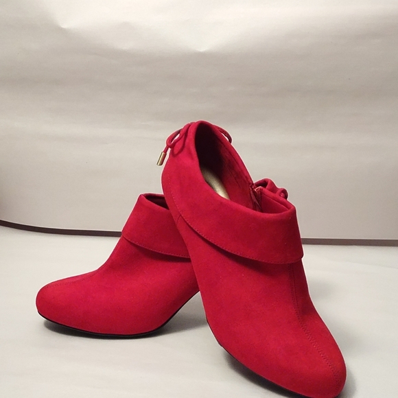 🌺COACH & FOUR Red Suede (Fabric) Slip On Booties Side Zipper Boots Size 10🌺 - Picture 11 of 15